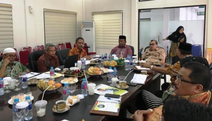 Plt Gubri dan Gubernur Riau Terpilih Bahas APBD 2019