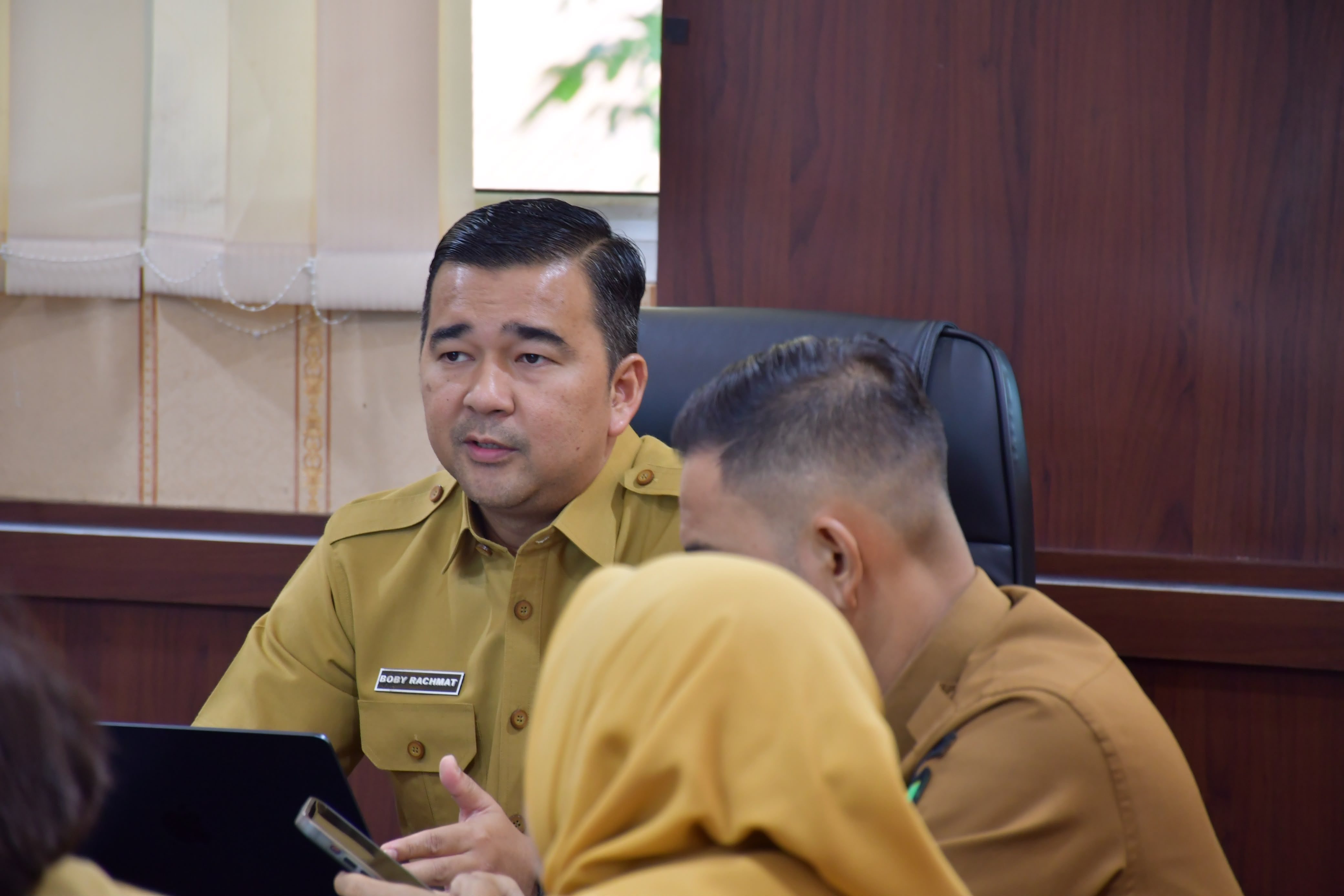 Badan Kesbangpol Provinsi Riau Gelar Rapat Evaluasi Kinerja dan Monitoring Standar Pelayanan