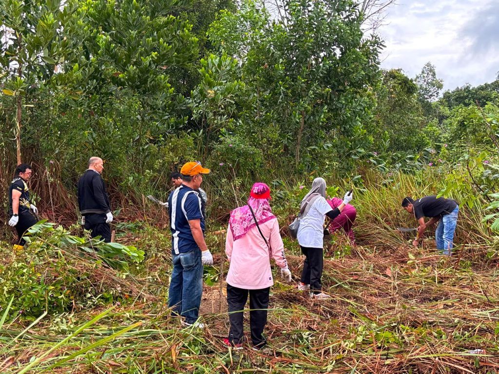 BPSDM Provinsi Riau Hadiri Kegiatan Gotong Royong Bersama dalam Rangka Hari Jadi ke-69 Provinsi Riau